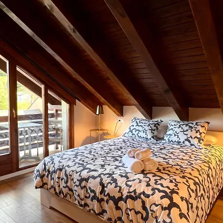 Apartment Duplex La Roca - L'amfitriona