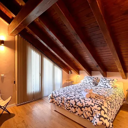 Duplex La Roca - L'amfitriona アパート
